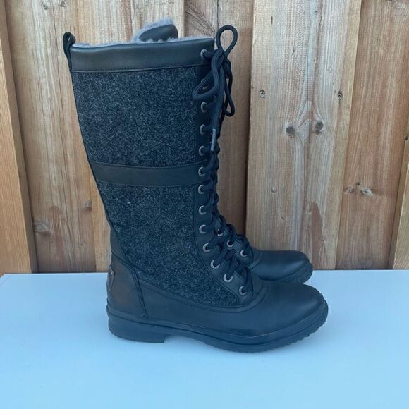UGG Leather Fur Lined Winter Snow Boots Black Lace Up Waterproof Size 6 - Picture 1 of 13